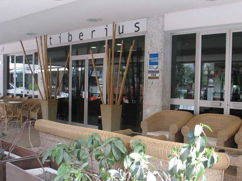 Hotel Tiberius Rimini Exterior foto